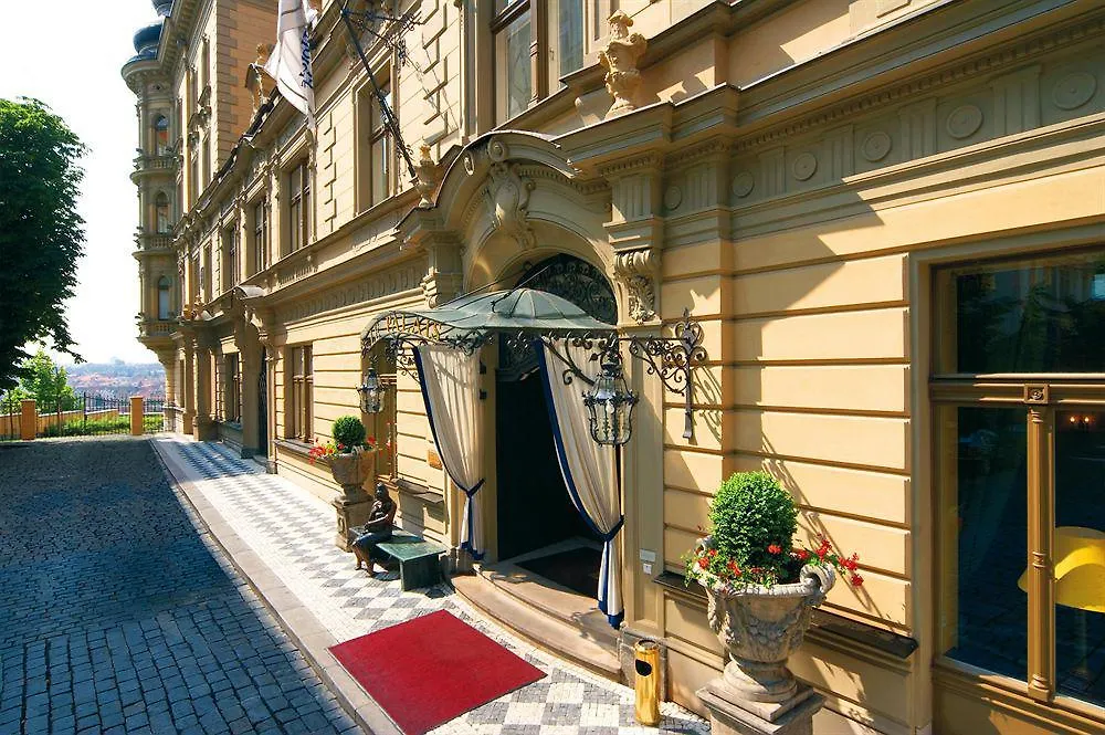 Le Palais Art Hotel Praga 5*,
