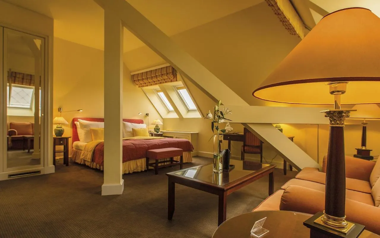 Le Palais Art Hotel Praga 5*,