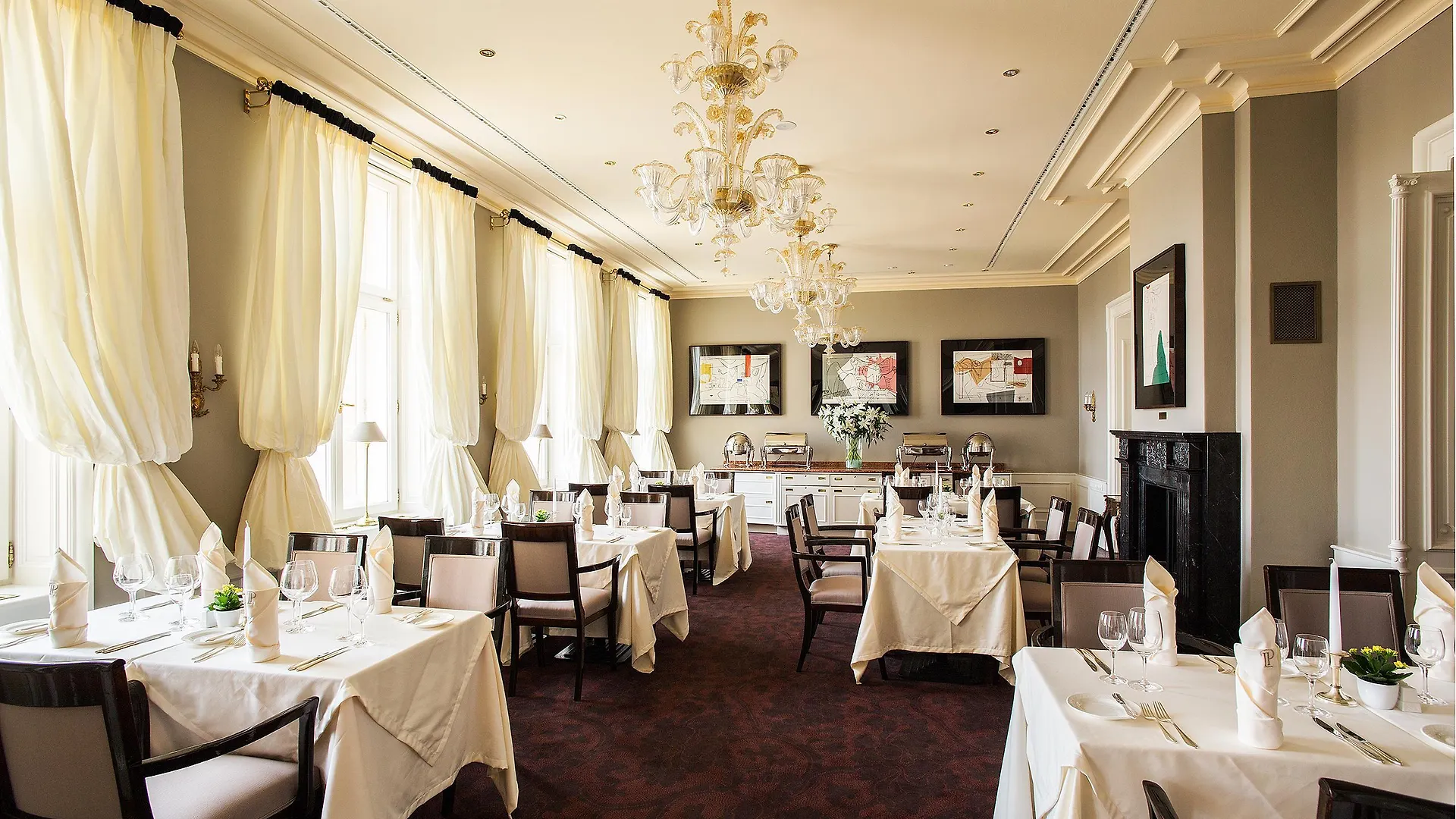 Le Palais Art Hotel Prague 5*,